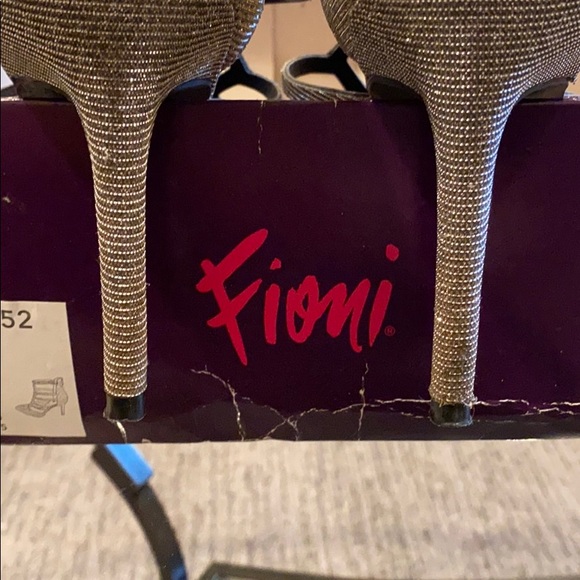 🚫SOLD🚫Shoes - Picture 5 of 8